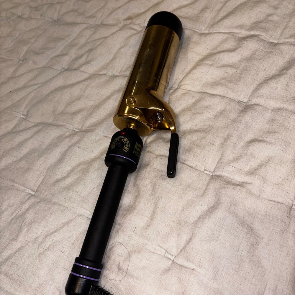Gold and Black Hair Curling Iron